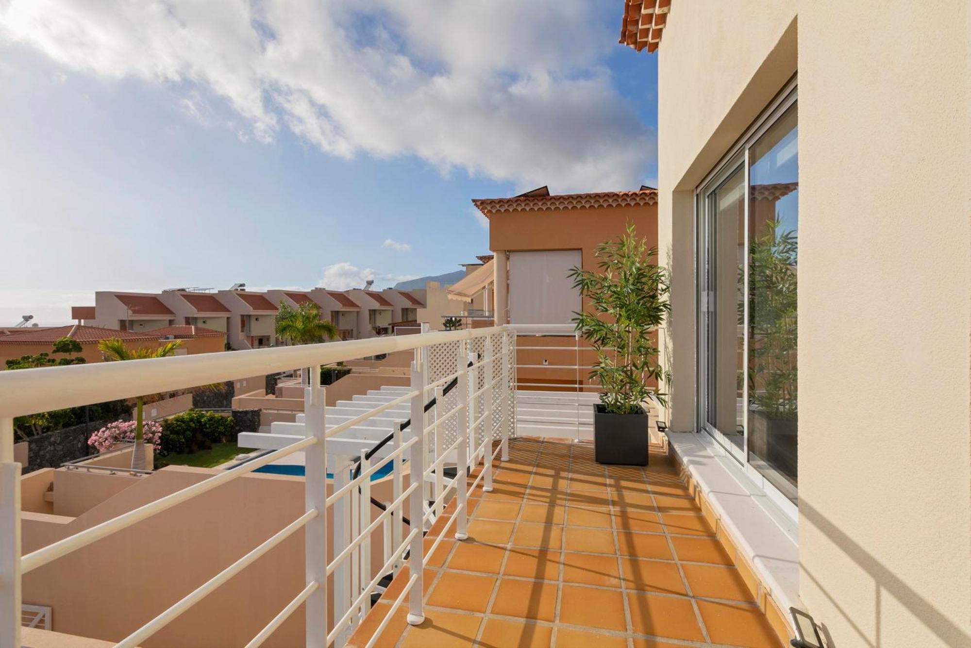 My Island Escape - Sea Views - Private Pool, Sauna Puerto de Santiago  Bagian luar foto